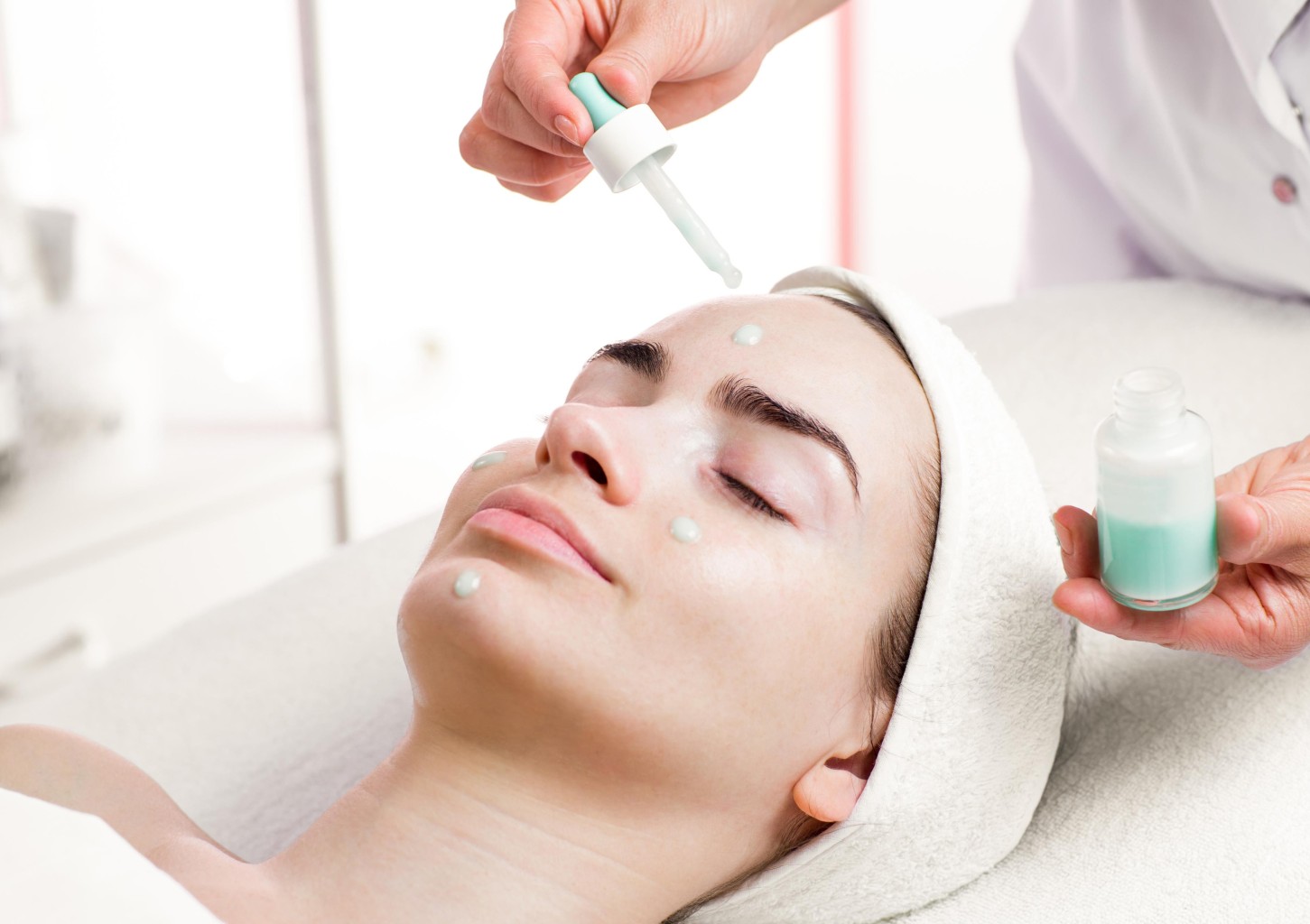 Sejas ādas tīrīšana ar ultraskaņu salonā "Activ&Spa"
