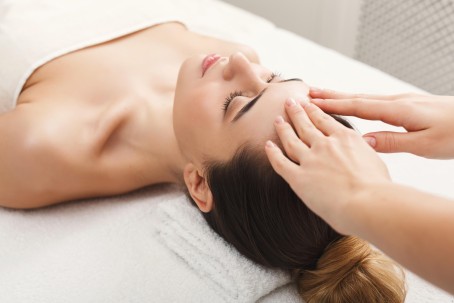 Atsvaidzinoša sejas procedūra salonā "Activ&Spa"