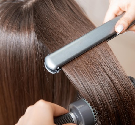 Atveseļojošā BOTOKSA procedūra vidēji gariem matiem SIBI salonā