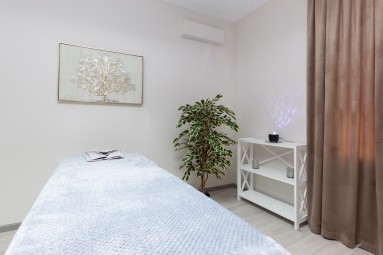  Modelējoša sejas masāža ar ēteriskajām eļļām L SANTE salonā