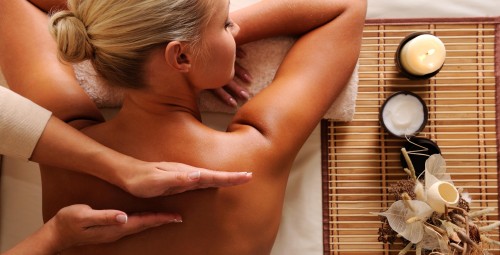 Антистрессовый массаж тела с аромамаслами персика в салоне L SANTE