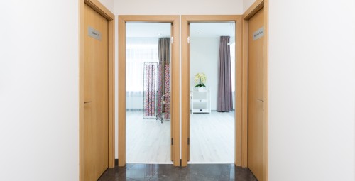 Антистрессовый массаж тела с аромамаслами клубники в салоне L SANTE