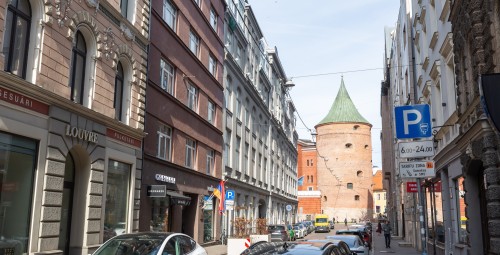 Klasiskā muguras masāža L SANTE salonā (5 seansi)