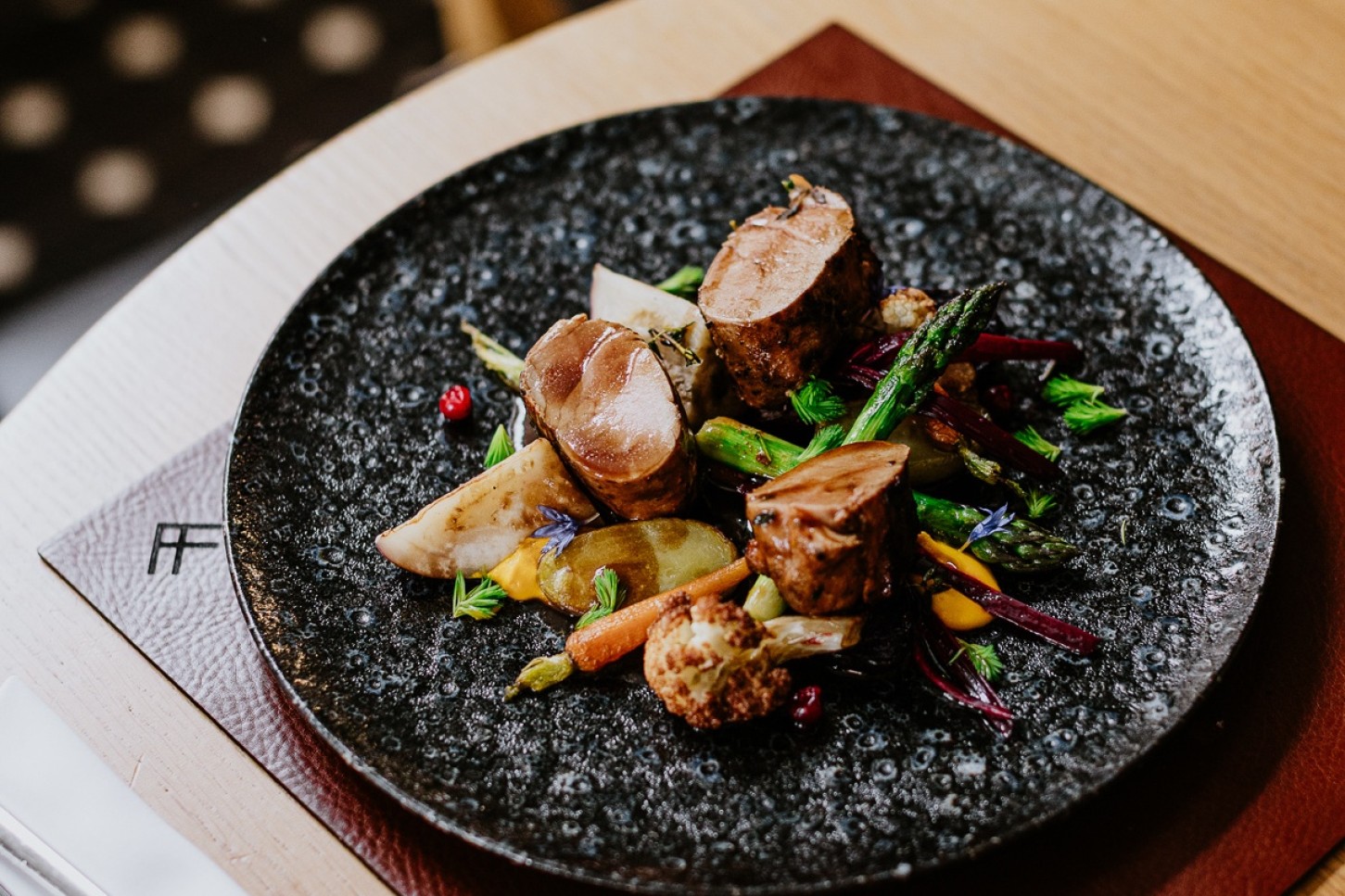 H.E. Vanadziņa restorāns: изысканный ужин для двоих – Цесис