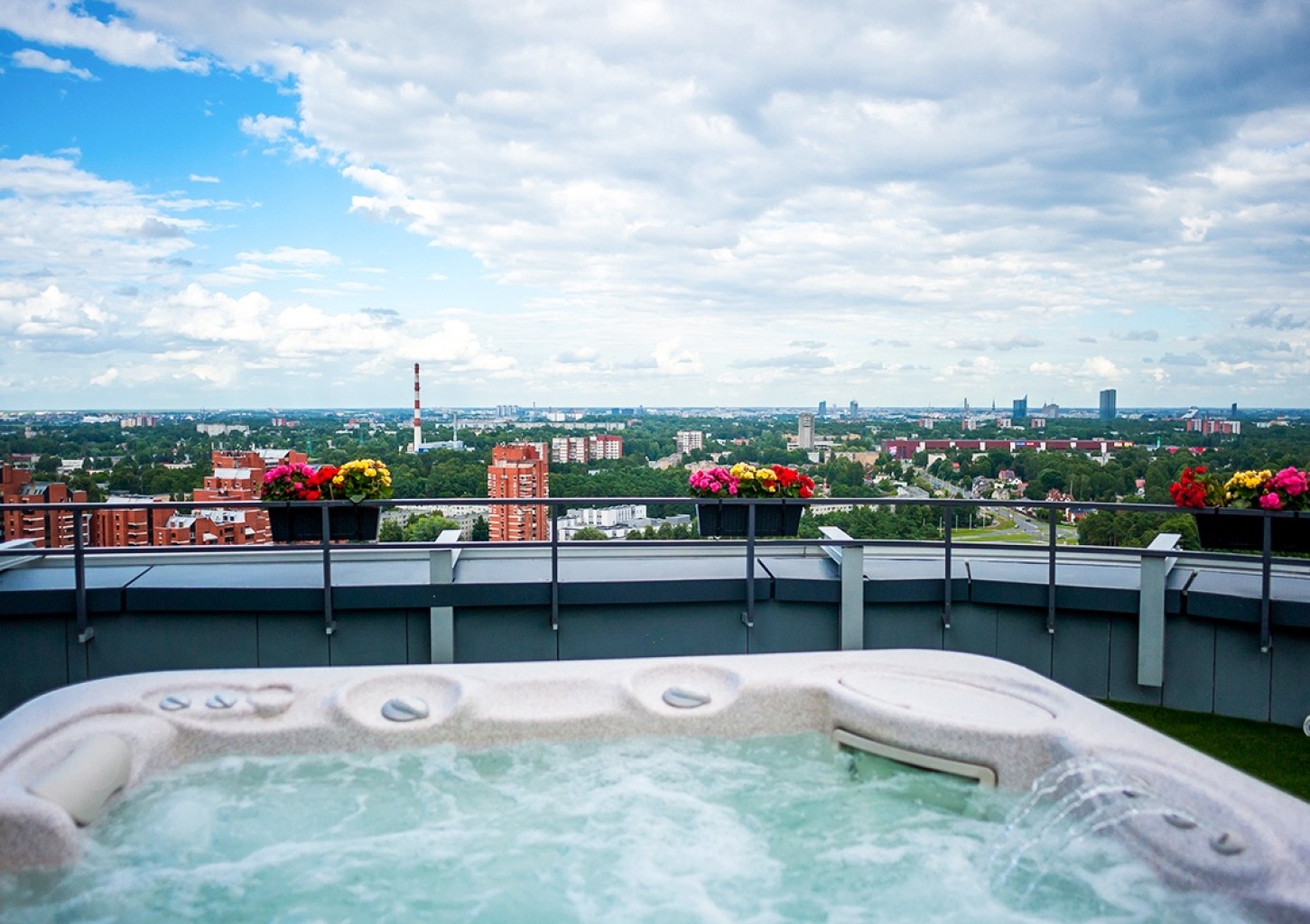 Dienas atpūta penthouse apartementos ar SPA (S.-Sv.)