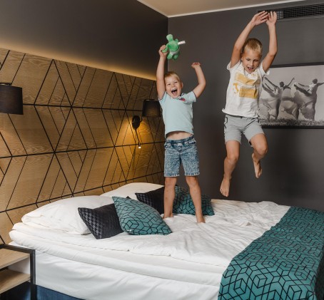Priekpilna ģimenes atpūta "Kalev Spa Hotel and Waterpark" Tallinā (4 pers.)