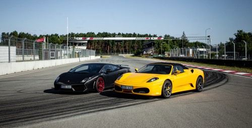 Brauciens ar Ferrari vai Lamborghini Biķernieku trasē (4 apļi)