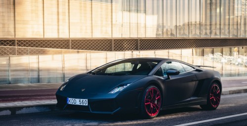 Brauciens ar Ferrari vai Lamborghini Biķernieku trasē (4 apļi)