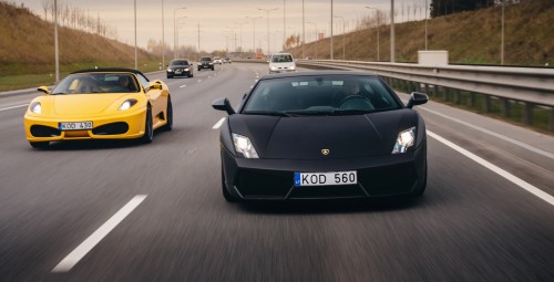 Brauciens ar Ferrari vai Lamborghini Biķernieku trasē (4 apļi)