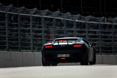 Pasažiera brauciens ar Ferrari vai Lamborghini Biķernieku trasē (2 apļi)