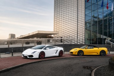 Поездка на Ferrari или Lamborghini по трассе Бикерниеки (8 кругов)
