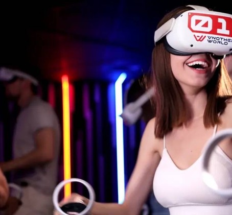 Virtuālā realitāte "Another World | VR Arēna Rīga" diviem (brīvdiena)
