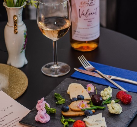 Lielais garšu ceļojums Kandavas vīna namā