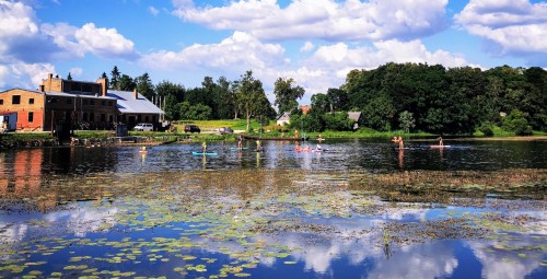 Аренда SUP-бордов в комплексе Рундальской водяной мельнице для двоих