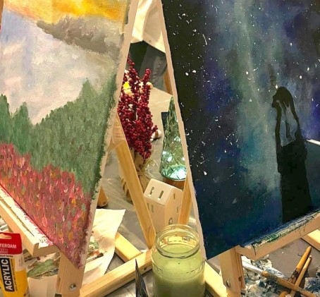Paint & Sip Wine – mākslas meistarklase FELLINE studijā