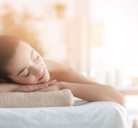 Enerģiju atjaunojošs SPA rituāls ar aroma masāžu