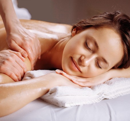 Aromātiskais zemeņu SPA rituāls no "Relax&SPA"