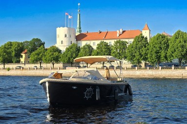 Pilsētas kanāla romantika un sagaidīšanas dzēriens pēc izvēles (1 pers.)