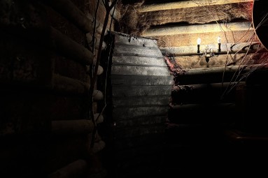 Квест «Заброшенная хижина с гробами» от Urbex Quest