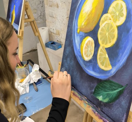 Gleznošanas nodarbība no "Paint & Progress"