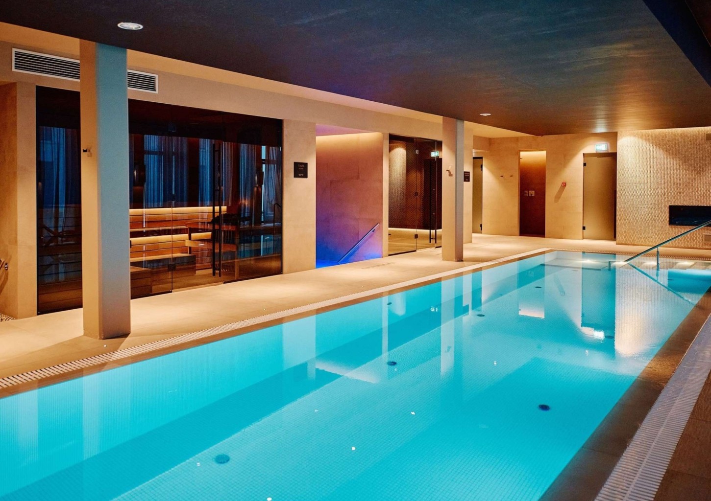 SPA atpūta "Mövenpick Hotel Tallinn" un vakariņas restorānā diviem