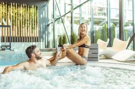 VASARAS Premium klases atpūta "Jūrmala SPA Hotel" (2 pers., 1 nakts)
