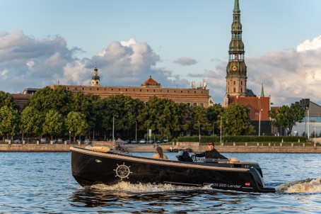 Brauciens ar Kapteiņa Laivu "Dāvids" (9 pers.)