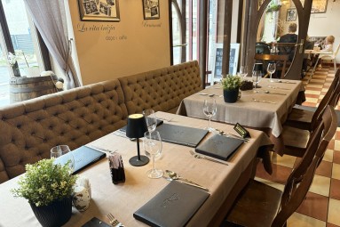 Picas un dzērieni diviem itāļu restorānā Da Roberta Rīgā