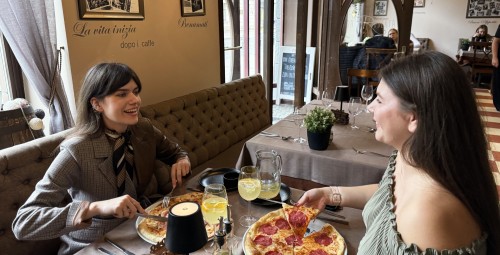 Picas un dzērieni diviem itāļu restorānā Da Roberta Rīgā