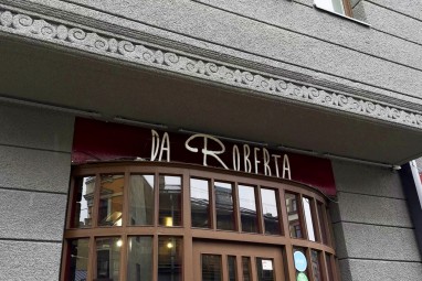 Picas un dzērieni diviem itāļu restorānā Da Roberta Rīgā