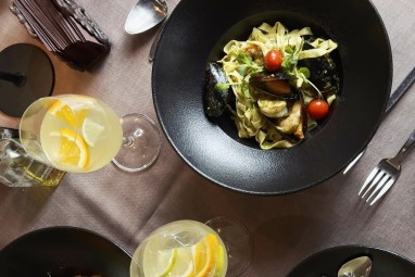 Itāļu vakariņas ar vīnu un desertu diviem – Da Roberta Rīgā