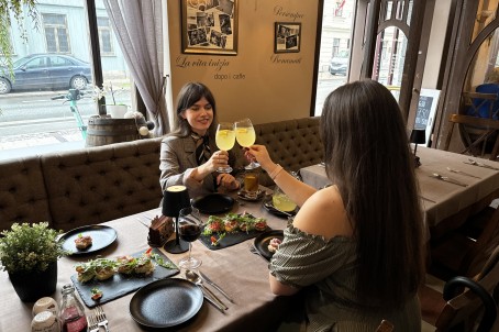 Itāļu vakariņas ar vīnu un desertu diviem – Da Roberta Rīgā