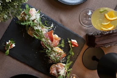 Itāļu vakariņas ar vīnu un desertu diviem – Da Roberta Rīgā