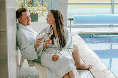 Karaliska atpūta Siguldā: privāts SPA un vakariņas diviem