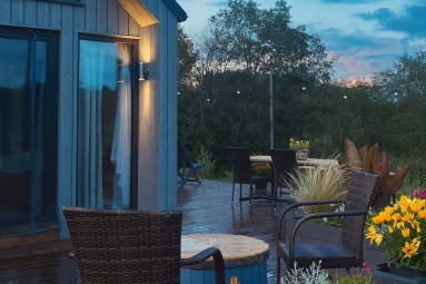 Smiltsērkšķu namiņš – 1 nakts dabas ielokā un kubls diviem