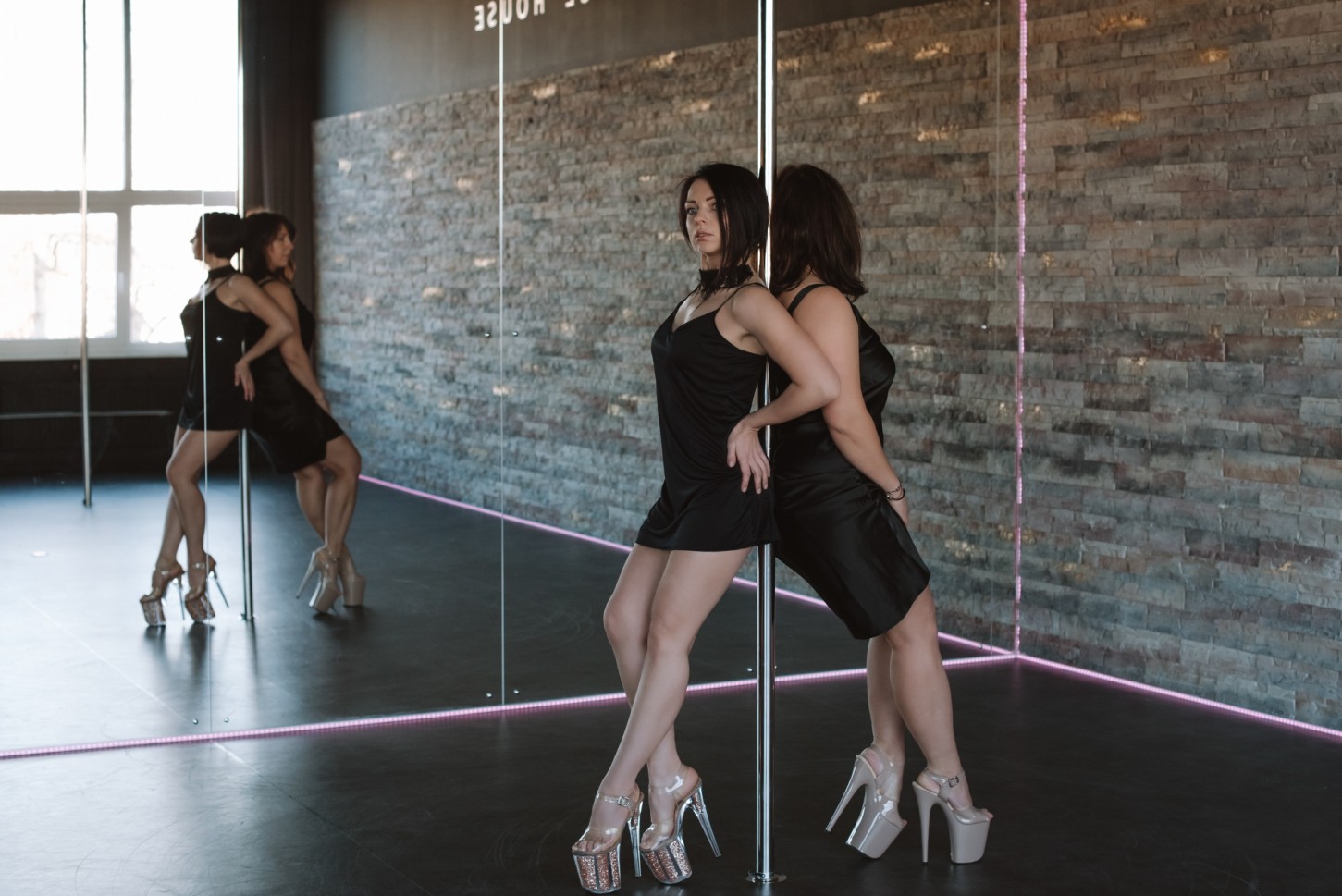 Девичник c мастер-классом в танцевальной студии GoldenOne