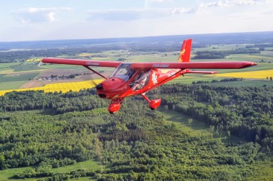 Побудь в роли пилота – управляй самолетом AEROPRAKT-32