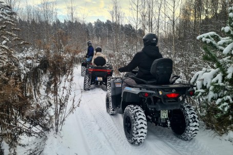 Izbauciens ar divvietīgu kvadraciklu – 2 st., 1-2 personām
