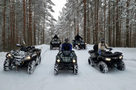 Aktīvā atpūta ar kvadracikliem Rīgā – 2 st., 2-4 personām