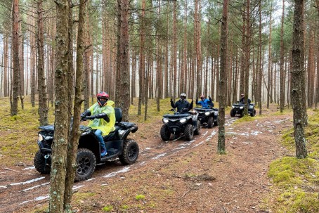 Aktīvā atpūta ar kvadracikliem Rīgā – 2 st., 2-4 personām