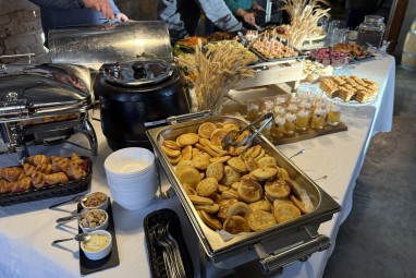 Воскресный бранч для семьи (2+2) – Brūzis Manufaktūra, Рига