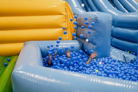 Game O`Clock Rīgā – izklaides diena atrakciju parkā 1 bērnam