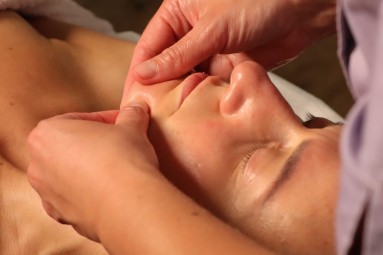 Liftinga masāža – jaunības rituāls sejas ādai, Impulse Riga