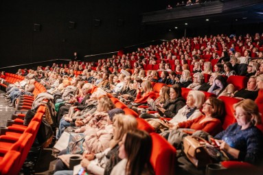 Forum Cinemas – Premium подарочный билет в кино и закуски
