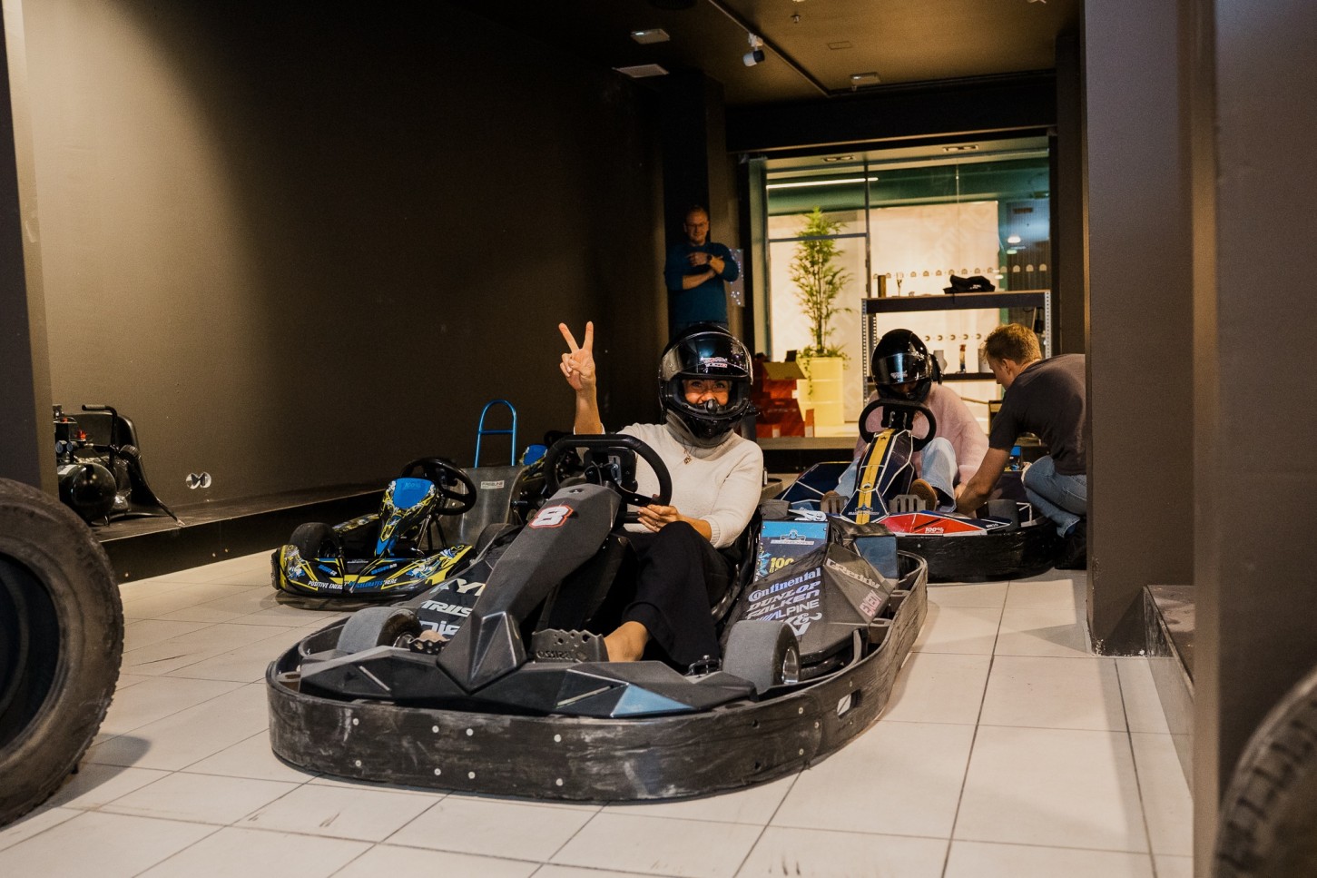 Заезд на электрокартинге в Вецриге – 14 мин. адреналина