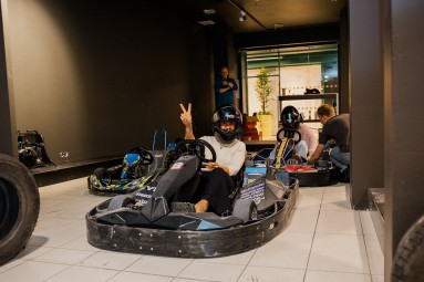 Заезд на электрокартинге в Вецриге – 14 мин. адреналина