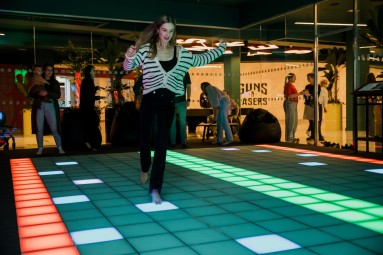 Пиксельная комната: светозвуковая игра для 4 человек, Рига