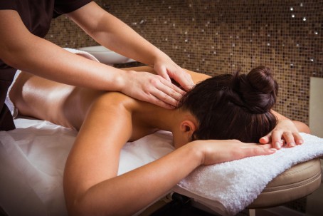 Relaksējoša apkakles zonas masāža mīļai mammai – MYSPA, Rīga
