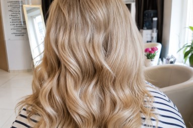 Matu krāsošana Balayage tehnikā – matu garums līdz lāpstiņām