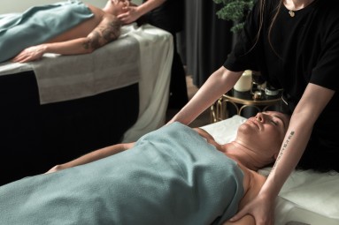 Labsajūtas rituāls pārim: ķermeņa masāža un sejas SPA 